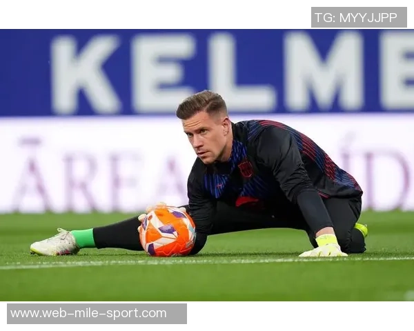 伯纳尔考虑一月租借离队机会巴萨出场机会有限